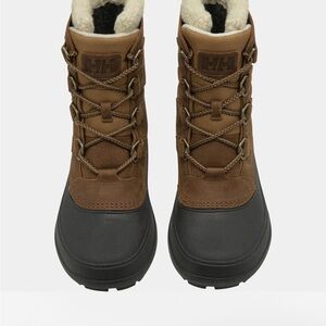 Helly Hansen Tan and Black Snow Boots